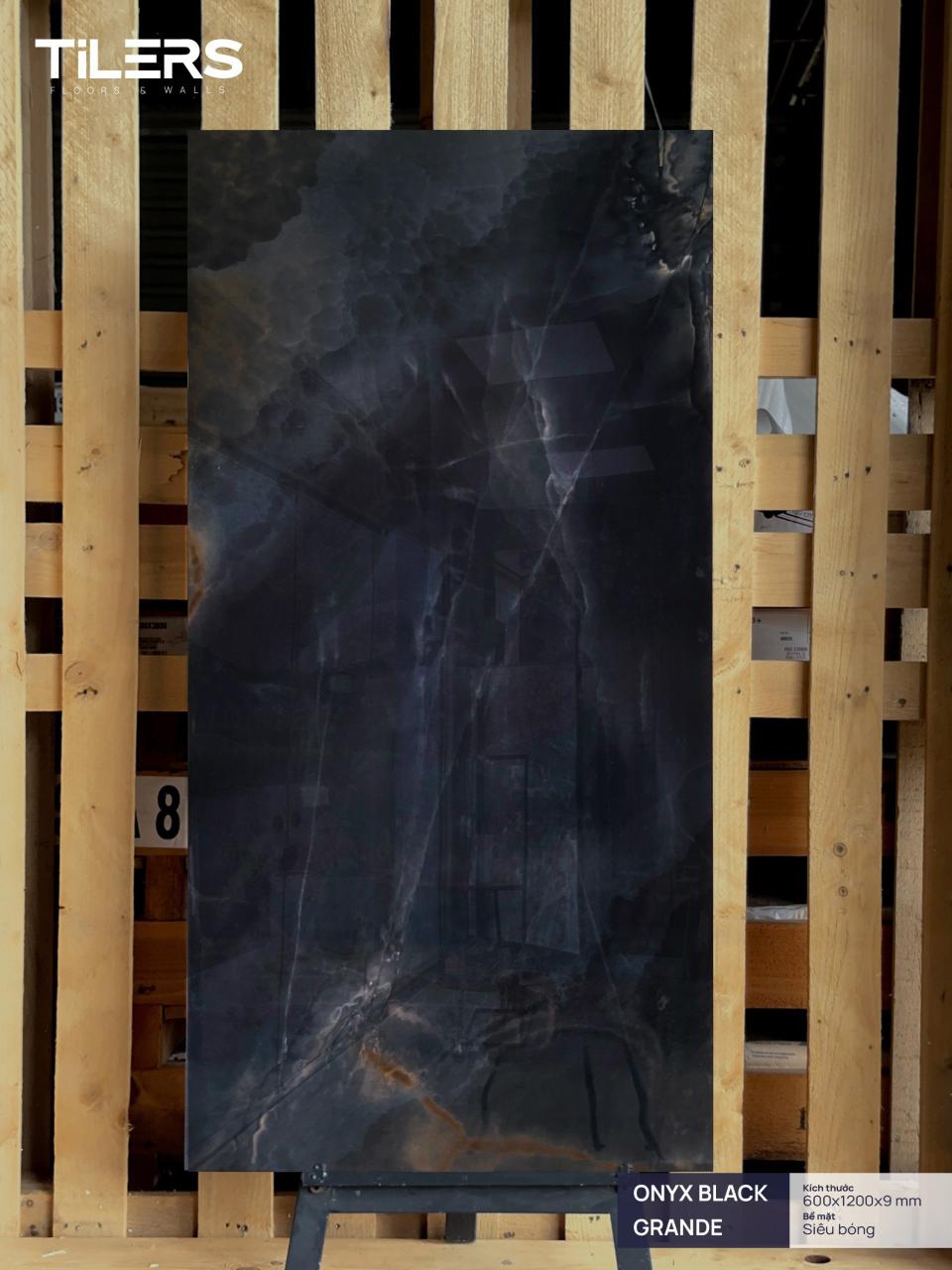 ONYX BLACK GRANDE HIGH GLOSSY 0612 (1)